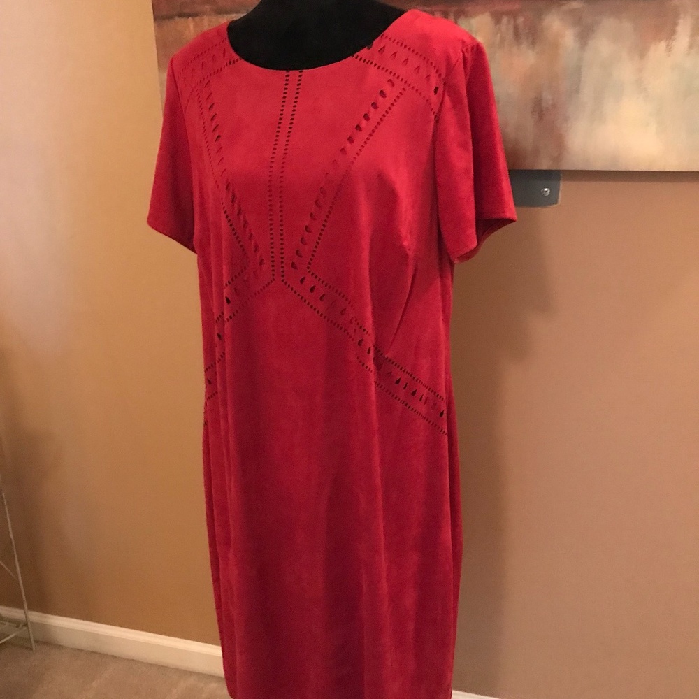 Avenue - Dress 18/20 Red